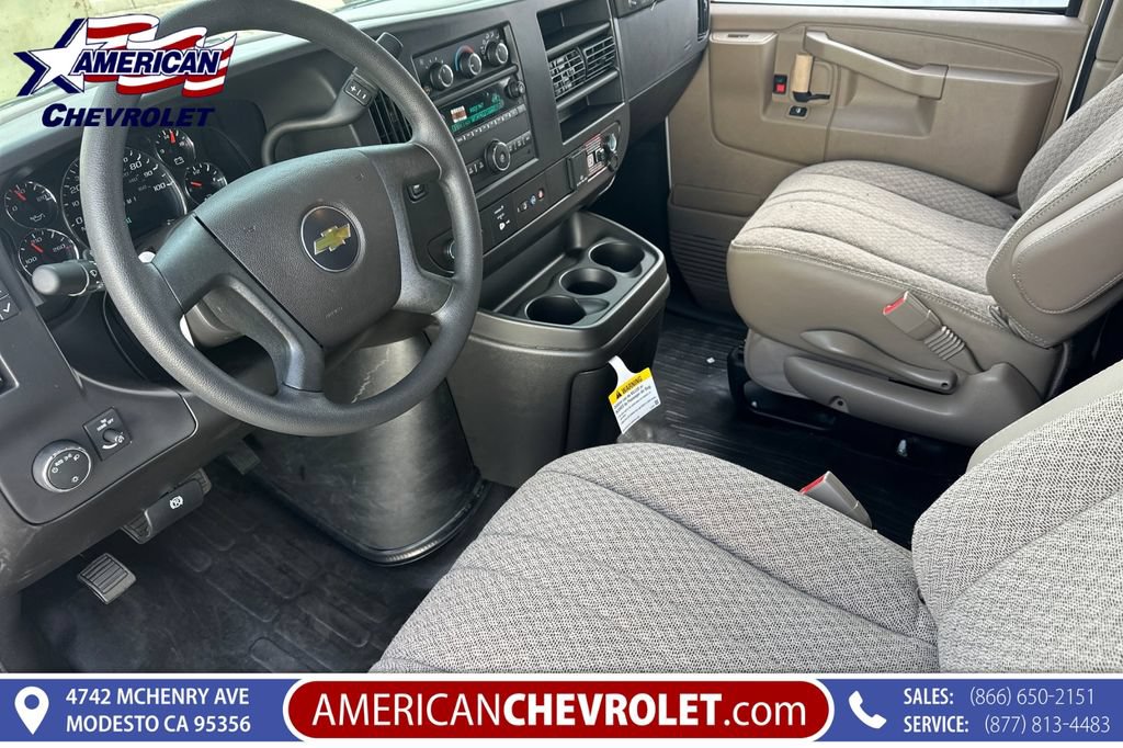 New 2025 Chevrolet Express 3500 Extended RWD image 10