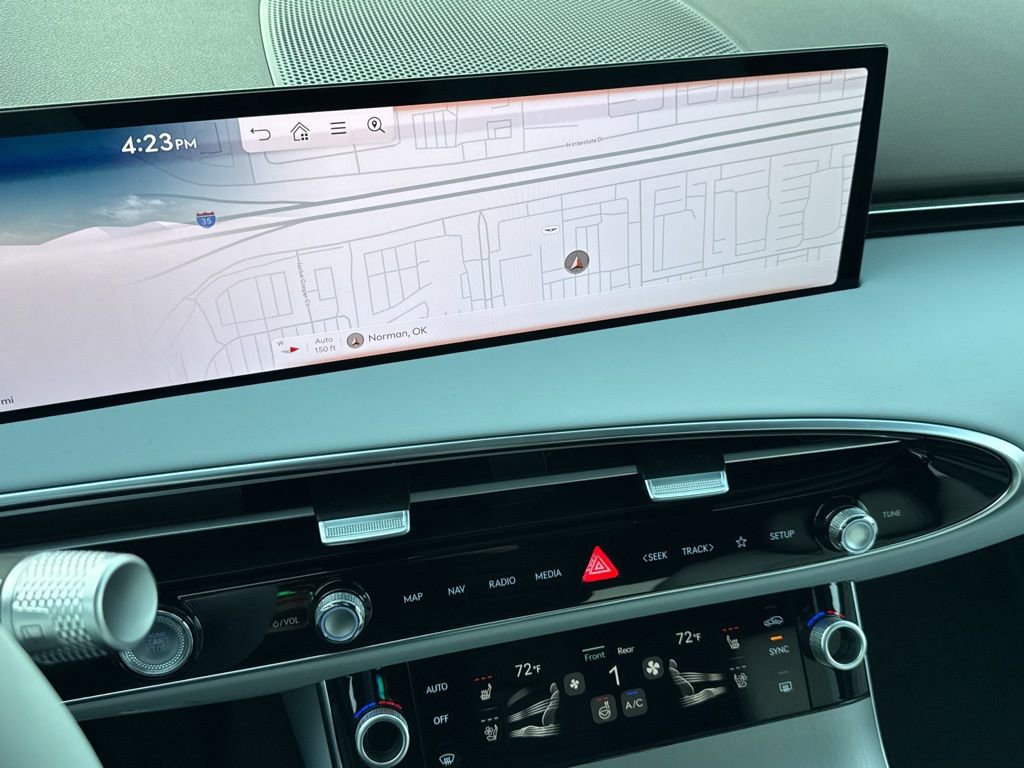 New 2026 Genesis GV70 2.5T Advanced AWD/4WD image 13