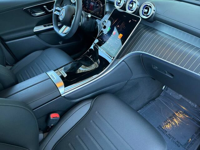 Used 2025 Mercedes-Benz GLC 350e 4MATIC image 20