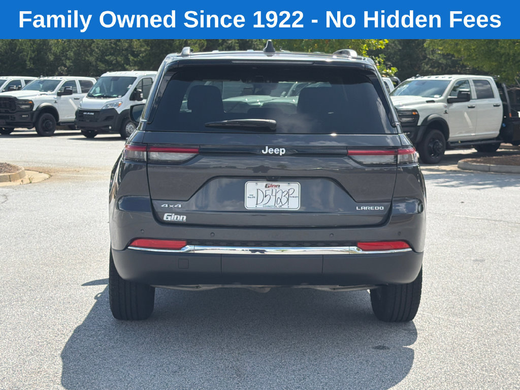 Used 2025 Jeep Grand Cherokee Laredo w/ Trailer Tow Package AWD/4WD image 6