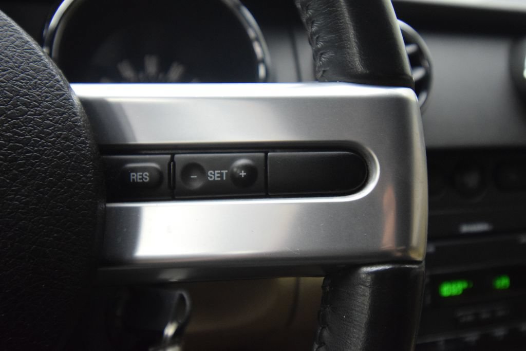 Used 2006 Ford Mustang Premium RWD image 29