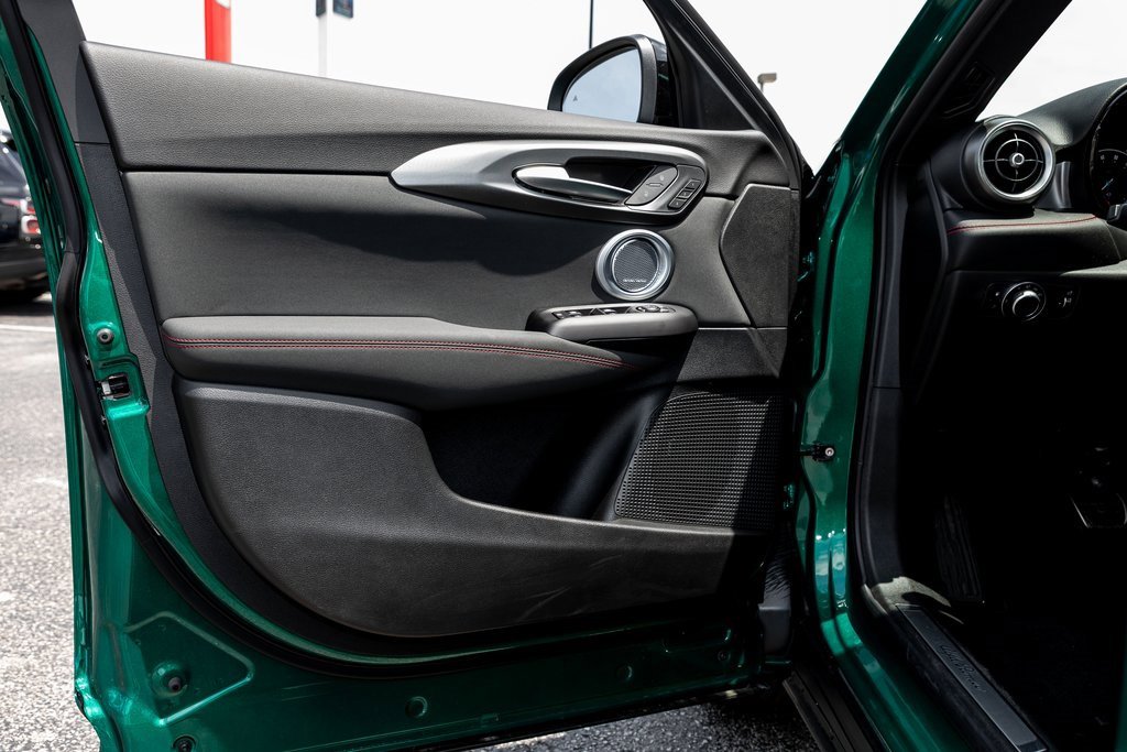New 2025 Alfa Romeo Tonale Tributo Italiano image 15
