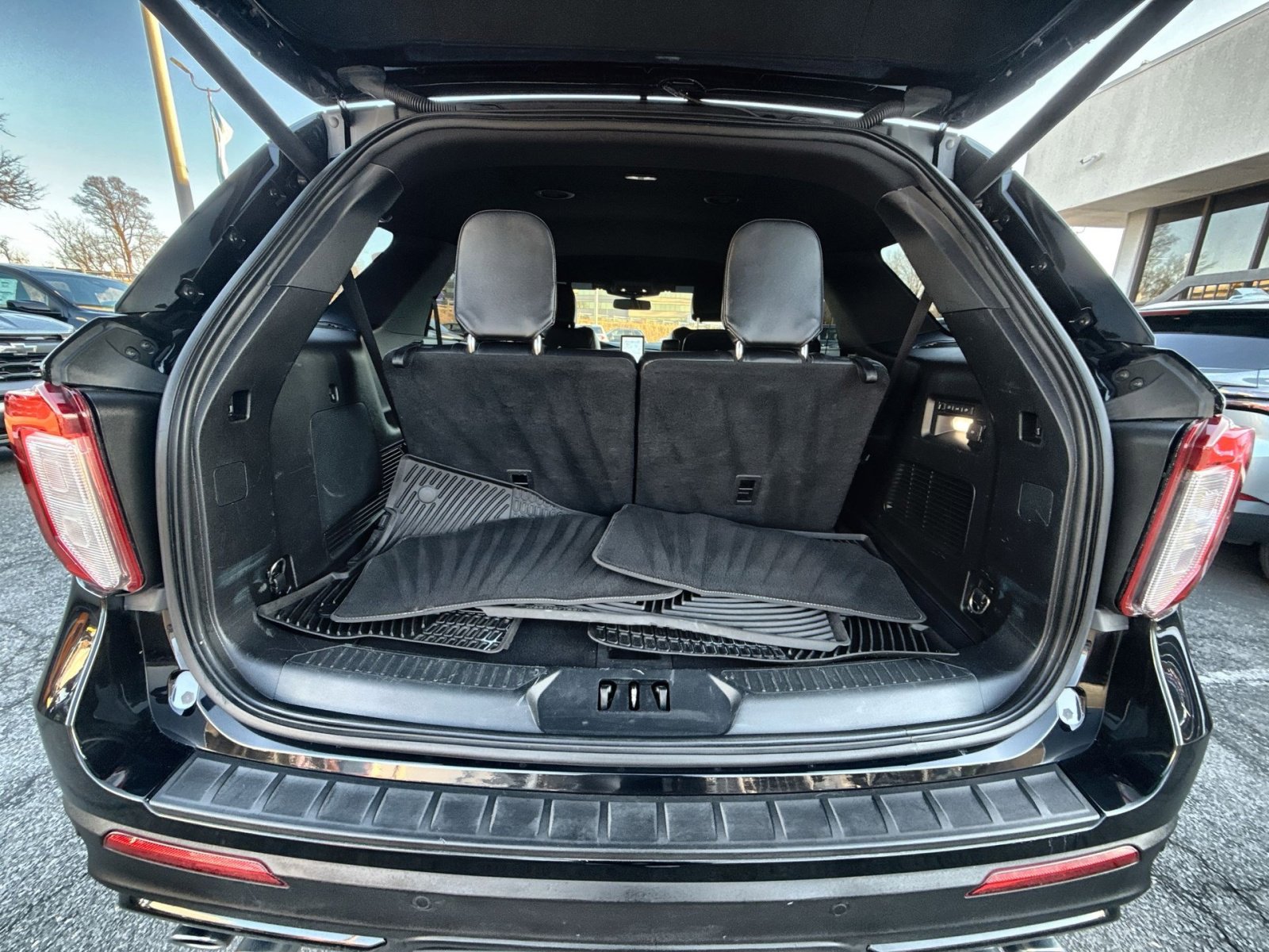 Used 2021 Ford Explorer ST w/ Equipment Group 401A image 26