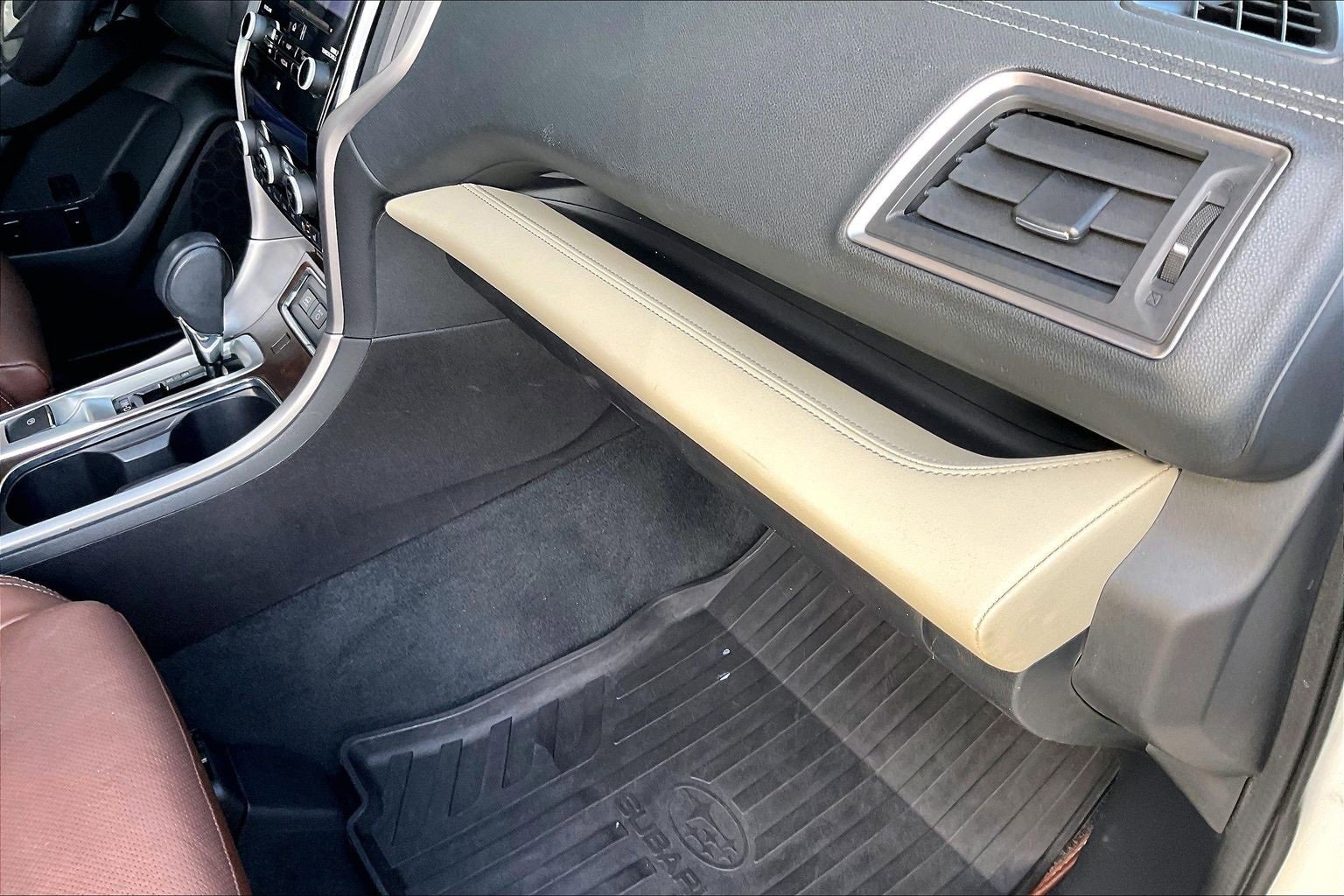 Used 2020 Subaru Ascent Touring w/ Popular Package #3 image 20