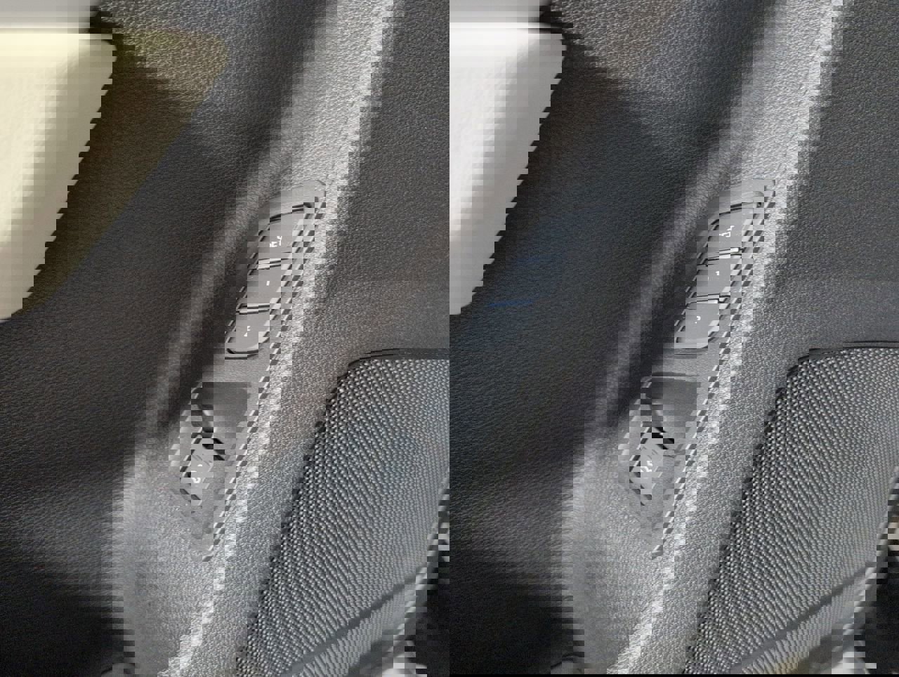 Used 2024 Audi Q3 2.0T Premium Plus image 10