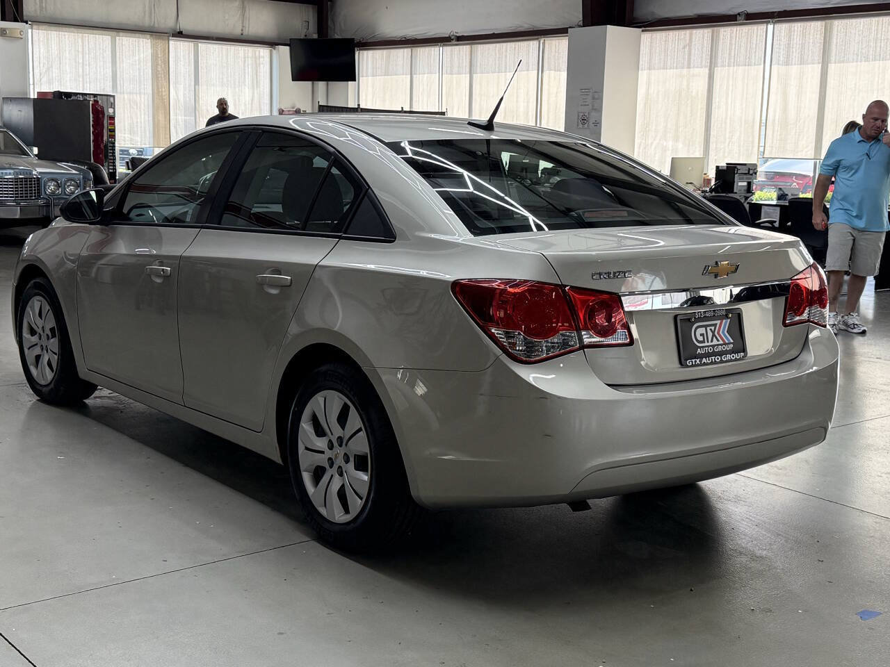 Used 2014 Chevrolet Cruze LS FWD image 4