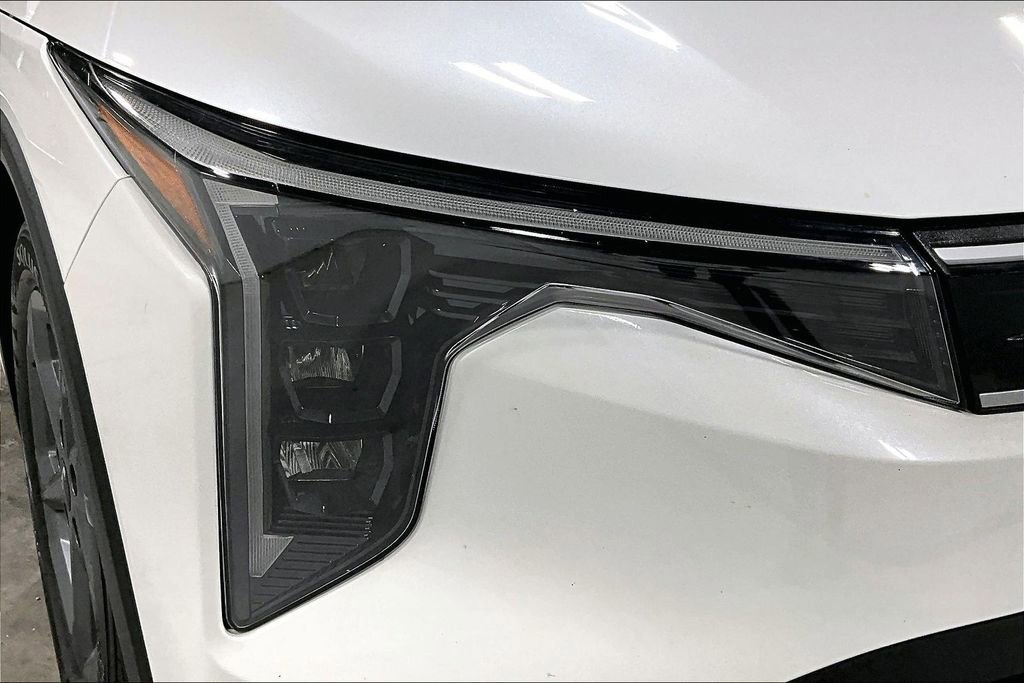 Used 2025 Kia K4 LXS image 37