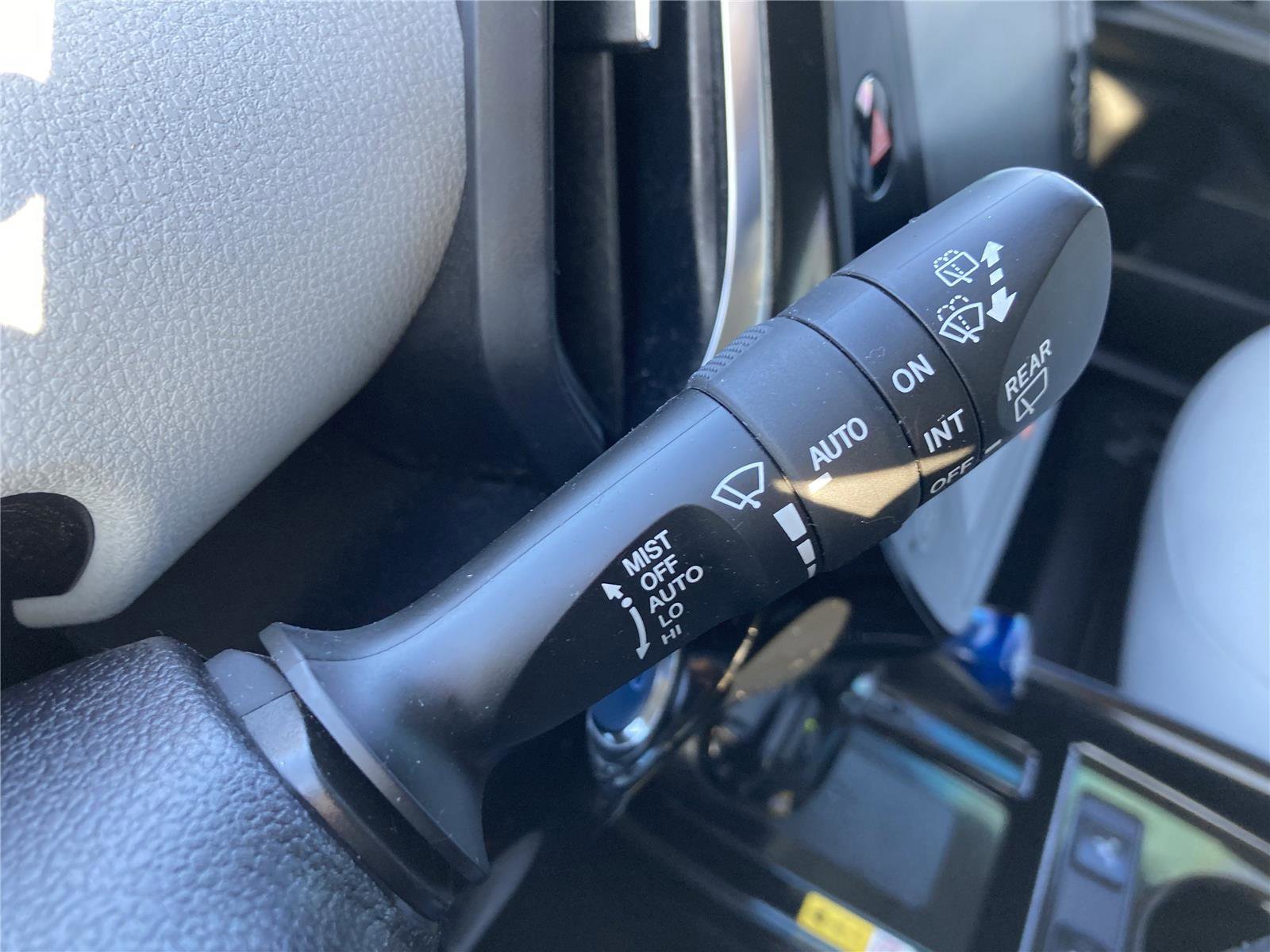 Used 2019 Toyota Prius Limited image 33