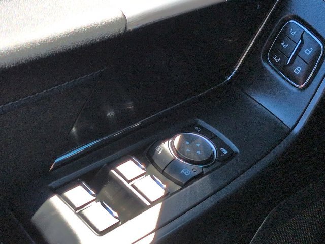 Certified 2025 Ford F150 Lariat w/ Equipment Group 502A High AWD/4WD image 32