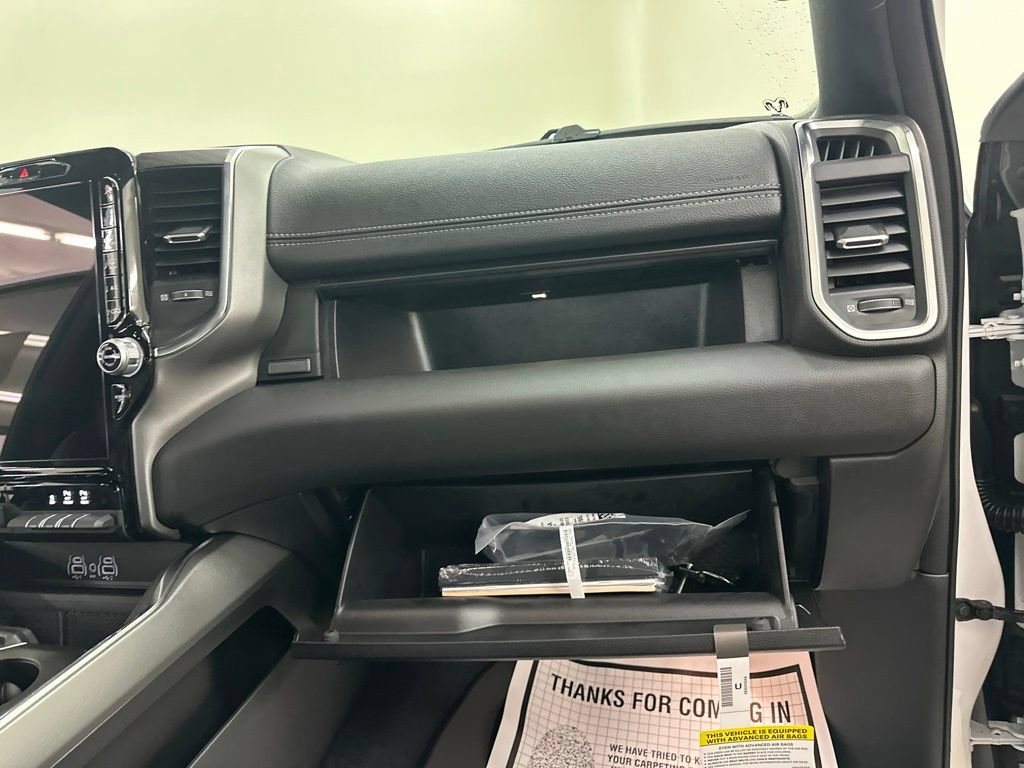 New 2027 RAM 1500 Laramie w/ Laramie Preferred Package AWD/4WD image 24