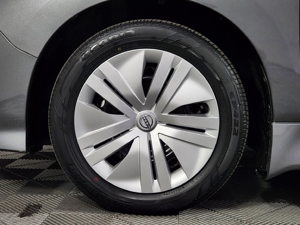 Used 2025 Nissan Leaf S FWD image 21