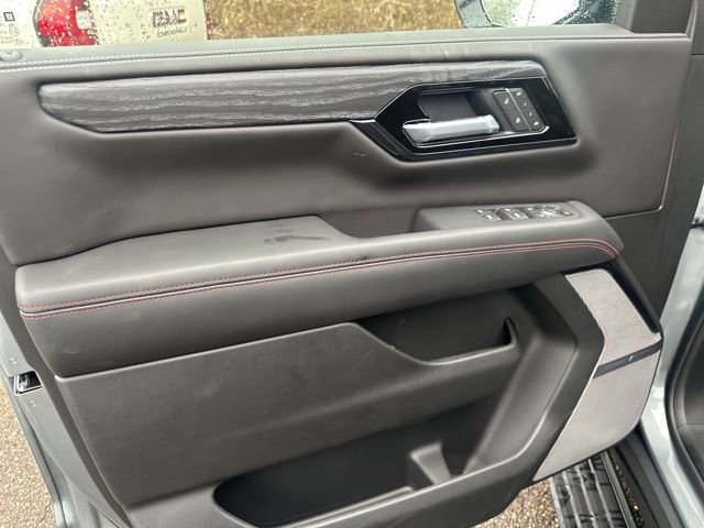 New 2025 GMC Yukon AT4 Ultimate image 13