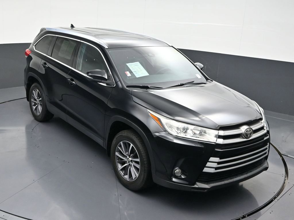 Used 2019 Toyota Highlander XLE image 22