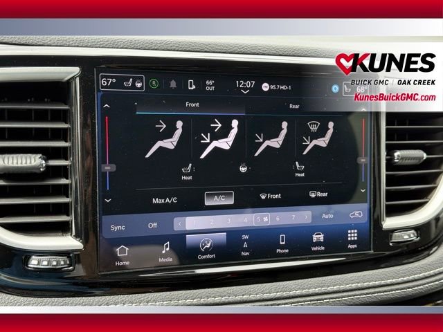 Used 2024 Chrysler Pacifica Select FWD image 31