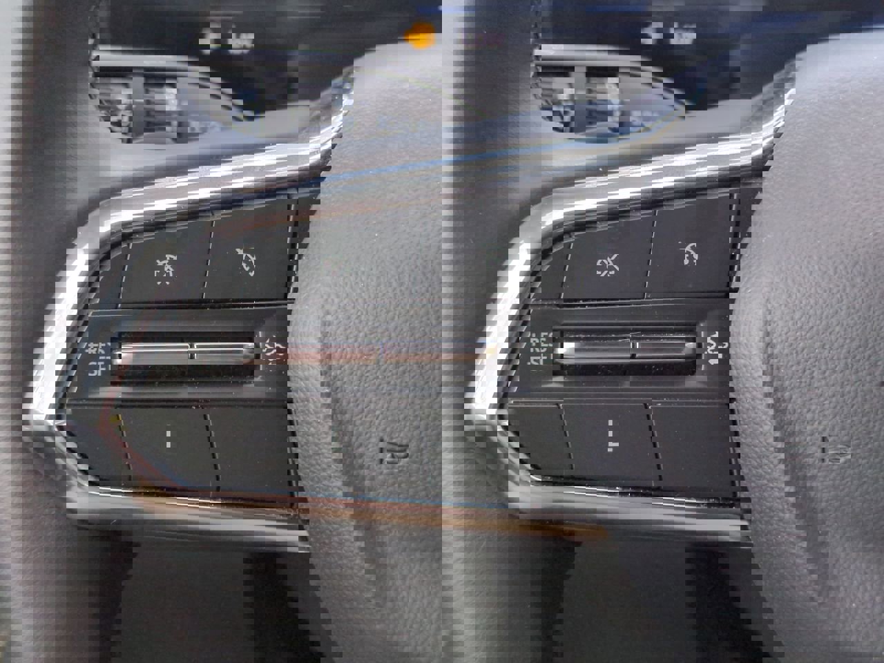 Used 2025 Chevrolet Equinox LT image 24