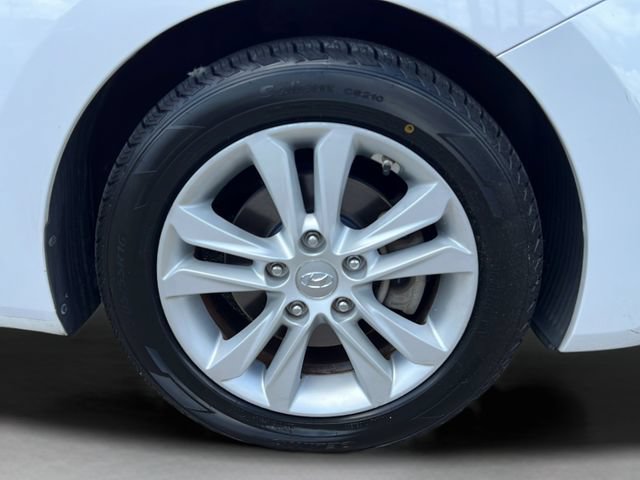 Used 2013 Hyundai Elantra GT FWD image 30