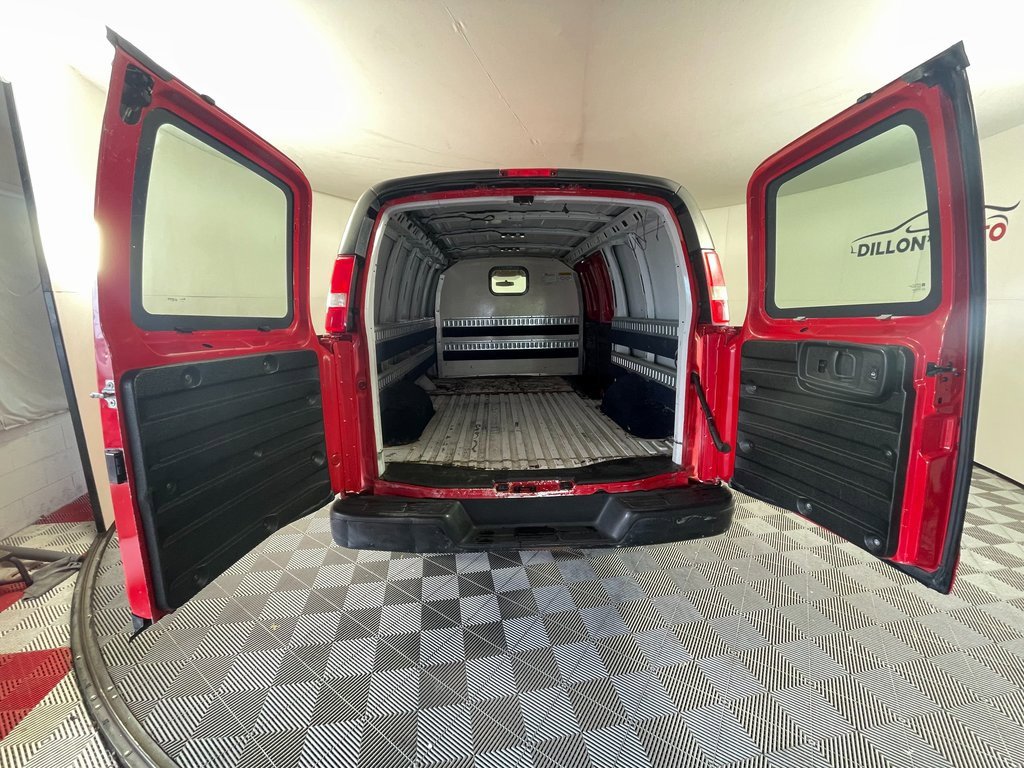 Used 2015 Chevrolet Express 2500 image 6