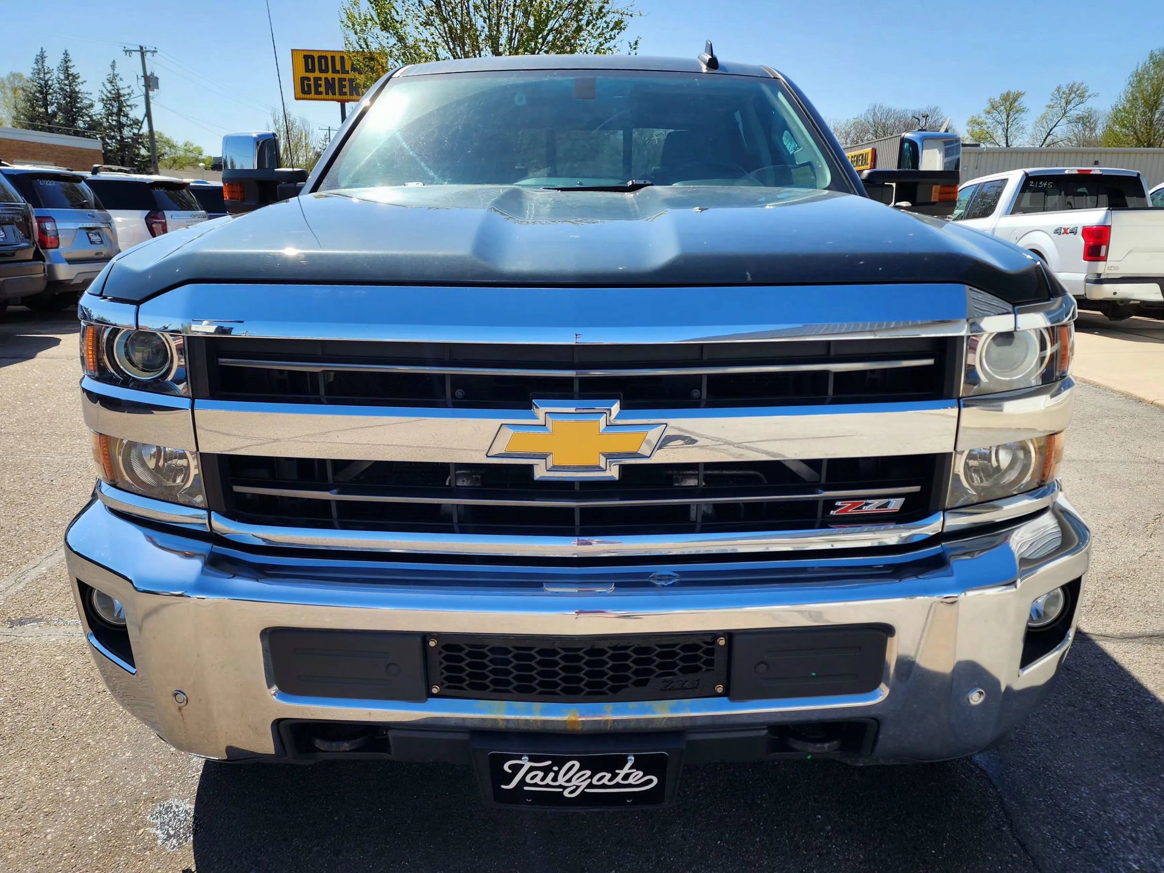 Used 2018 Chevrolet Silverado 2500 LTZ w/ LTZ Plus Package AWD/4WD image 3