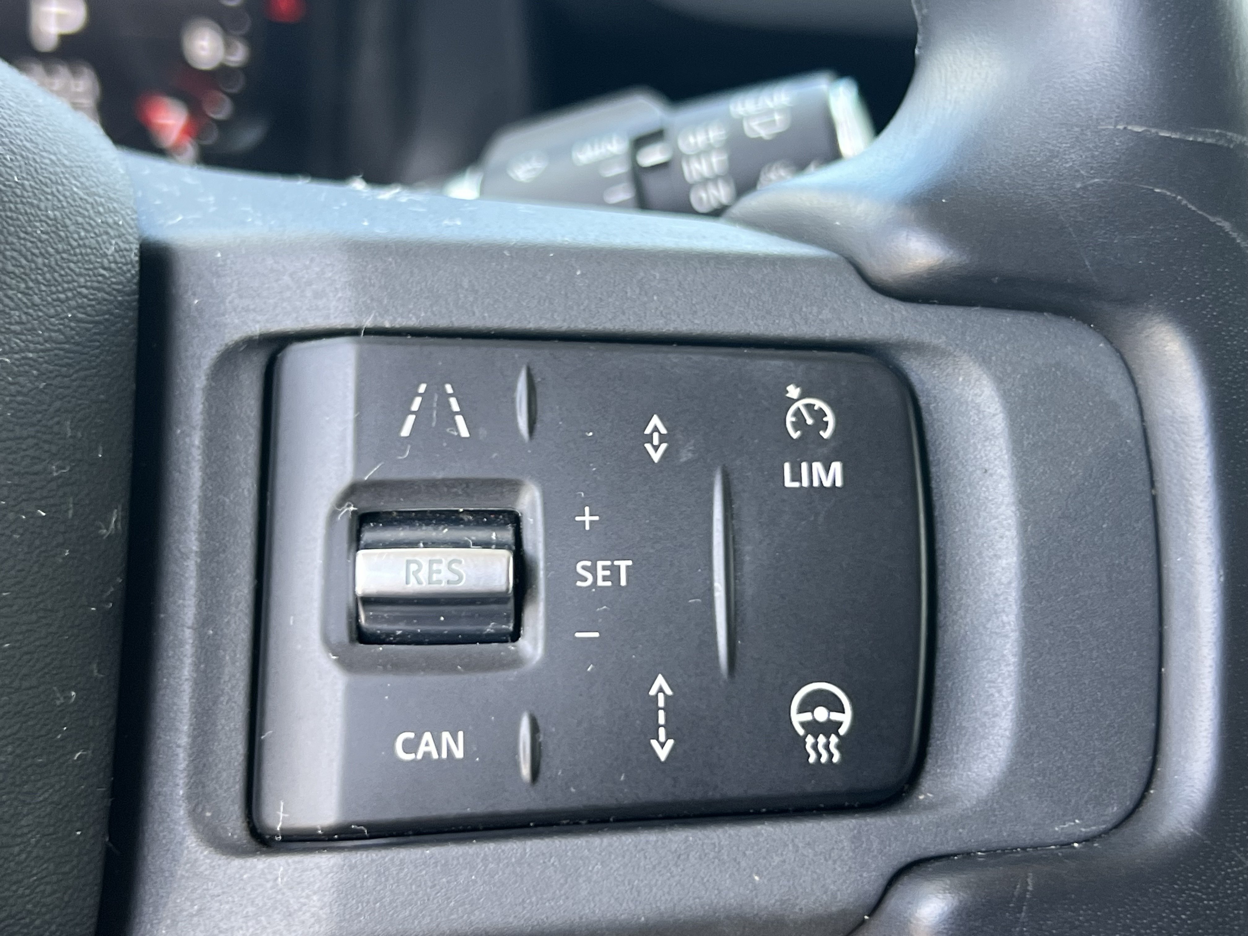 Certified 2024 Land Rover Defender 130 X-Dynamic SE AWD/4WD image 23