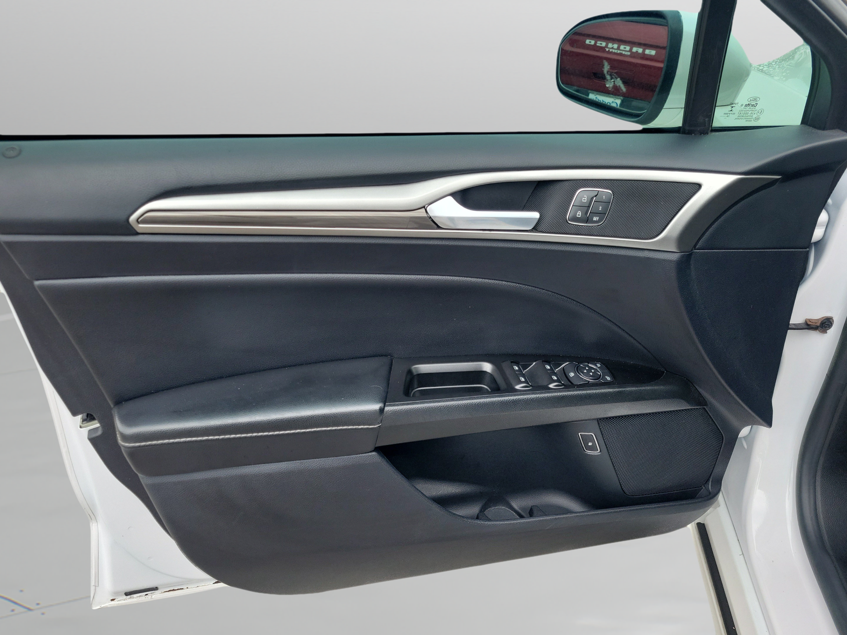 Used 2020 Ford Fusion SEL FWD image 14