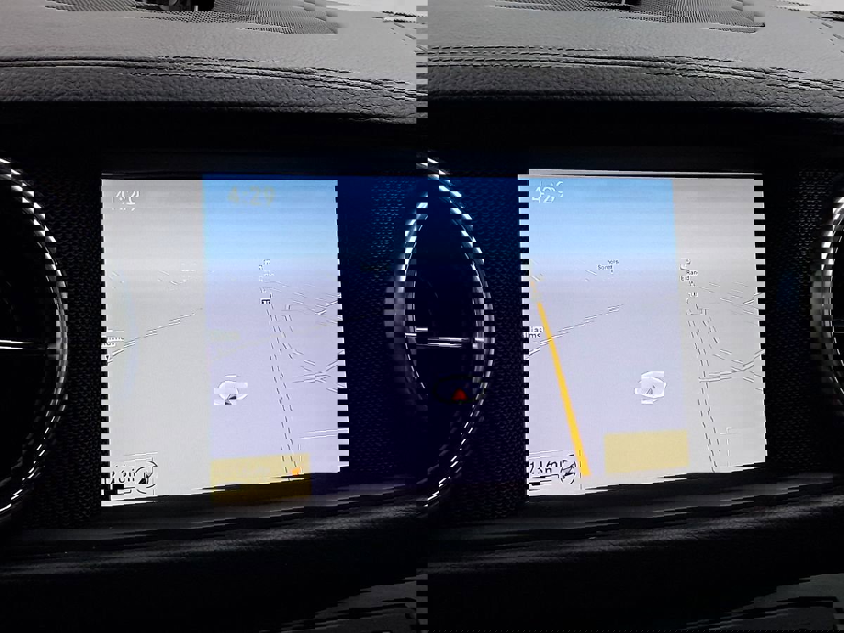 Used 2013 Mercedes-Benz SL 550 image 18