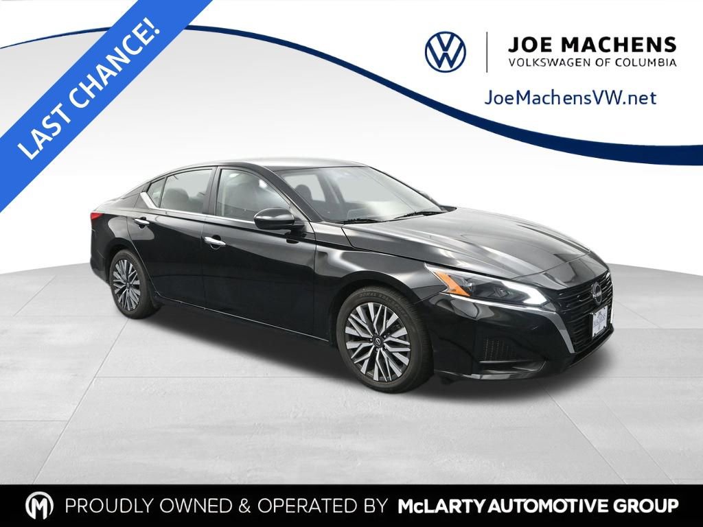 Used 2023 Nissan Altima 2.5 SV
