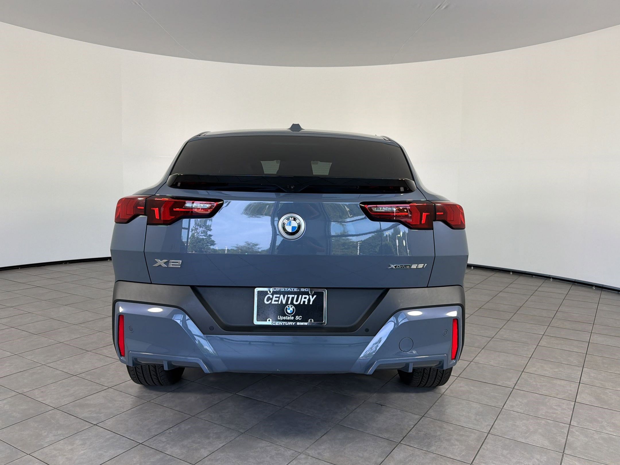 Certified 2025 BMW X2 xDrive28i AWD/4WD image 10