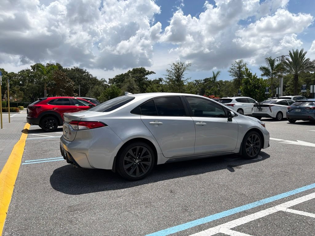 Used 2025 Toyota Corolla SE FWD image 7