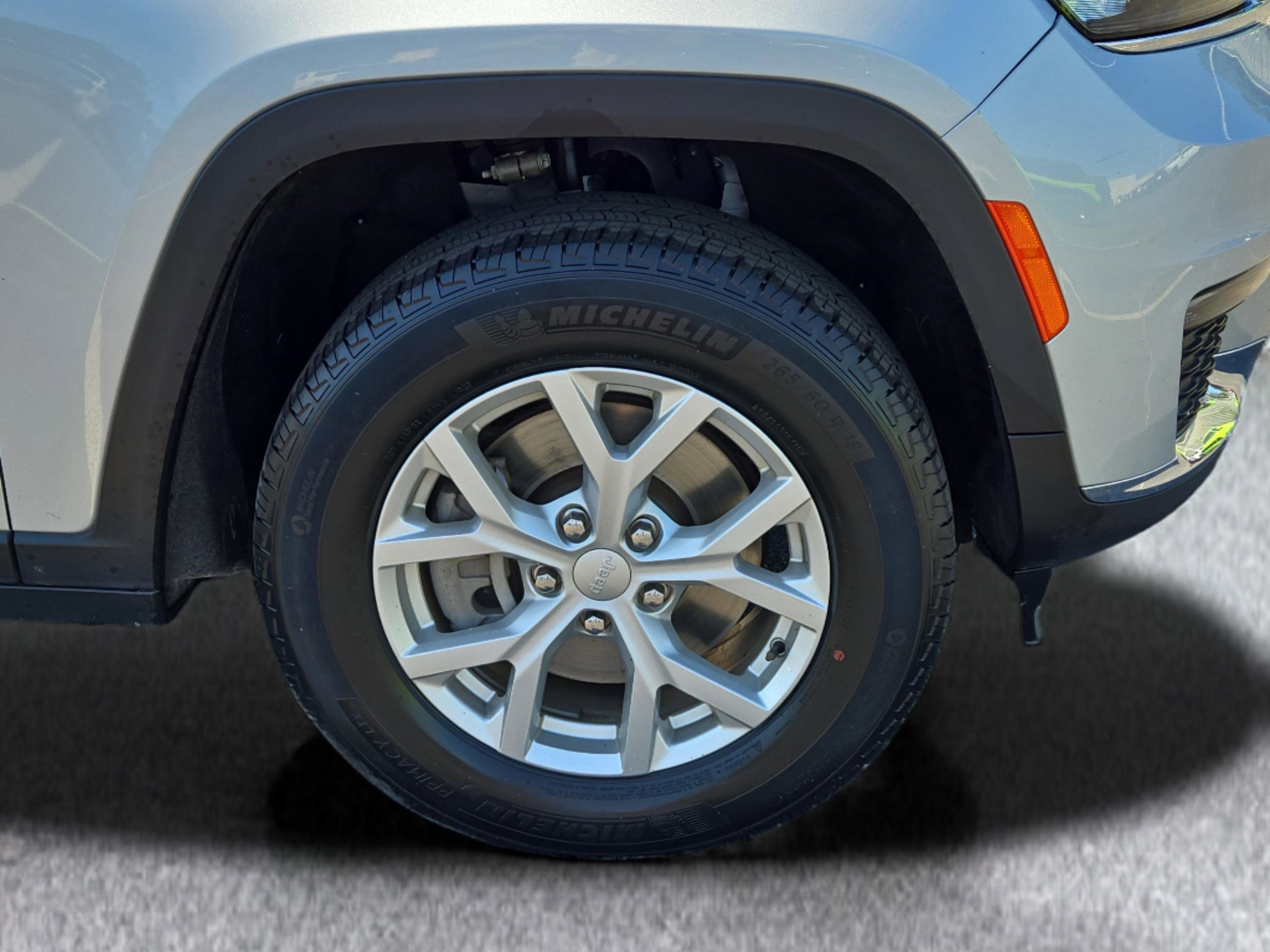 Used 2023 Jeep Grand Cherokee L Limited image 4