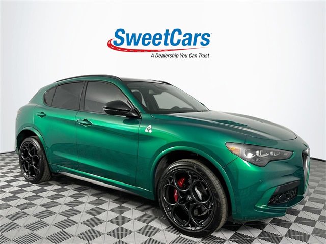 Used 2024 Alfa Romeo Stelvio Quadrifoglio image 1
