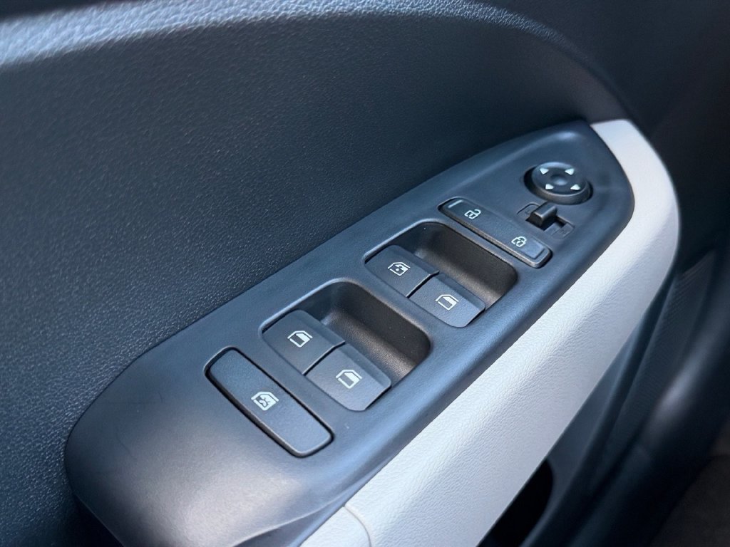 New 2026 Hyundai Venue SEL FWD image 19