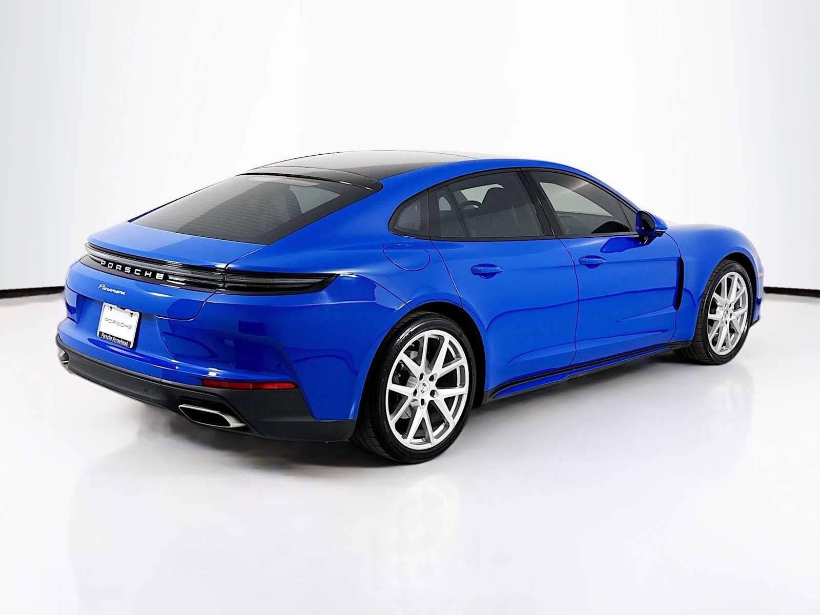 Certified 2025 Porsche Panamera image 9