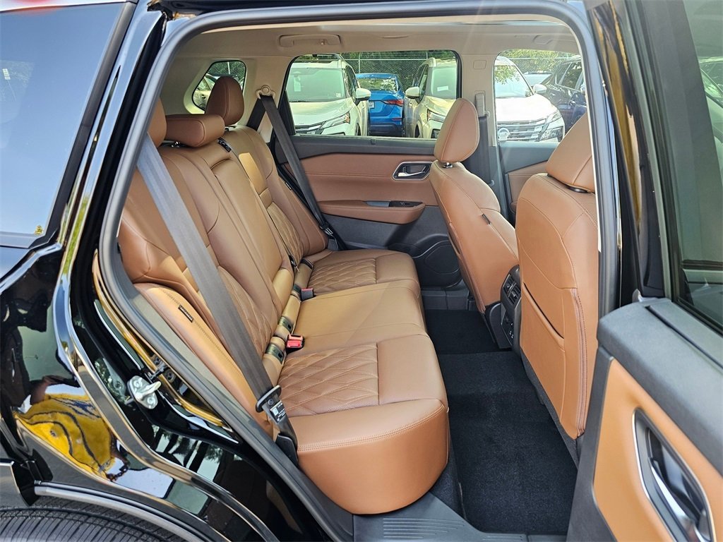 New 2026 Nissan Rogue Platinum image 26