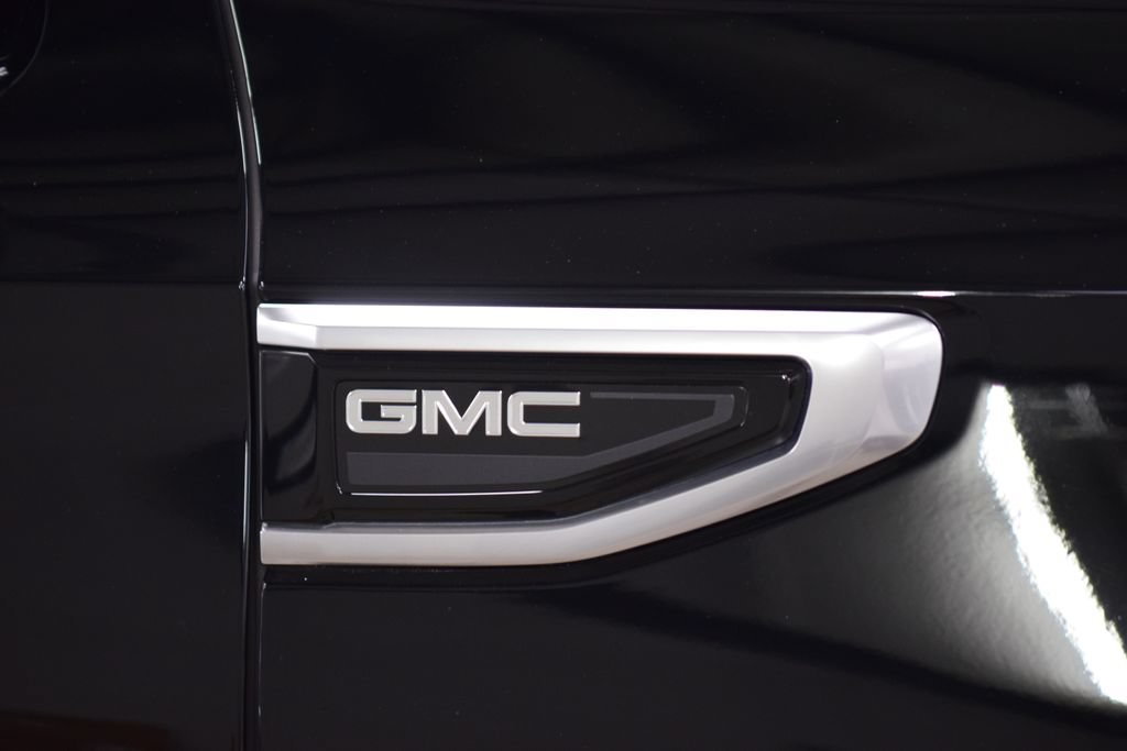 Used 2024 GMC Yukon XL Denali AWD/4WD image 16