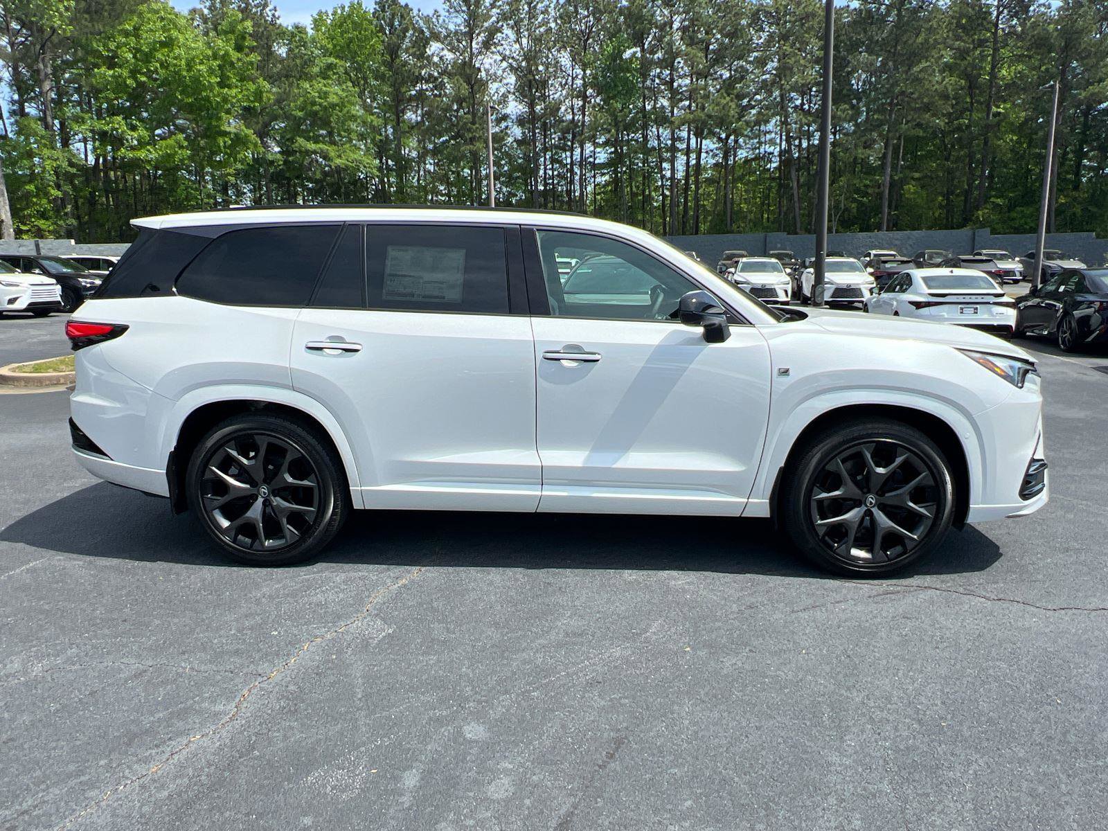 New 2026 Lexus TX 500h AWD image 5