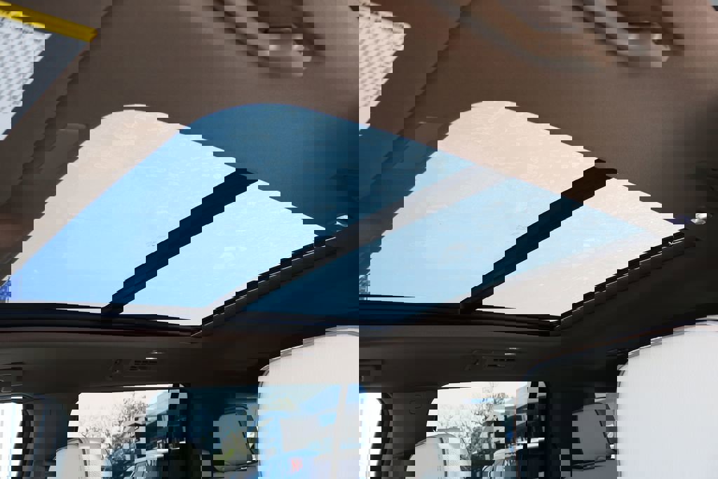 New 2026 GMC Yukon XL Denali w/ Sun & Power Step Package image 18