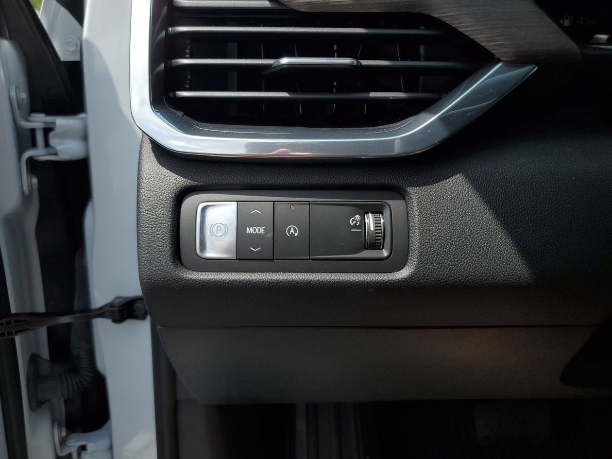 New 2026 GMC Acadia Denali w/ Super Cruise Package FWD image 29