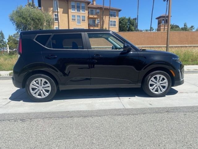 Used 2023 Kia Soul LX FWD image 6