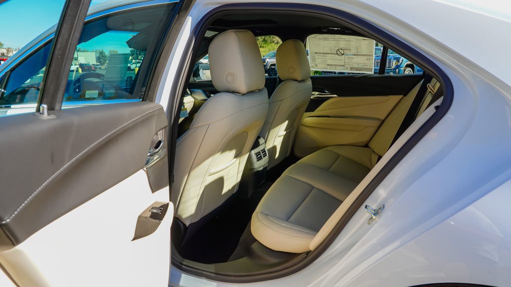New 2026 Cadillac CT4 Luxury image 9