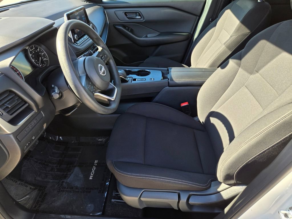 Used 2024 Nissan Rogue S image 10