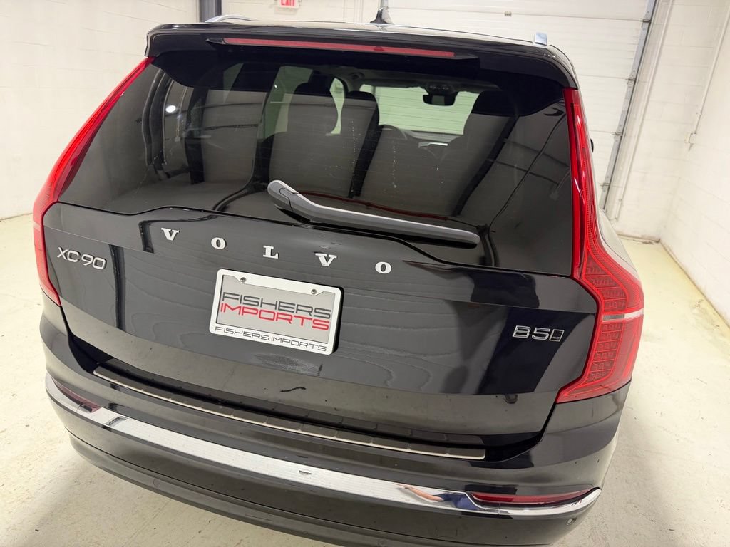 Used 2024 Volvo XC90 B5 Core w/ Protection Package Premier AWD/4WD image 11