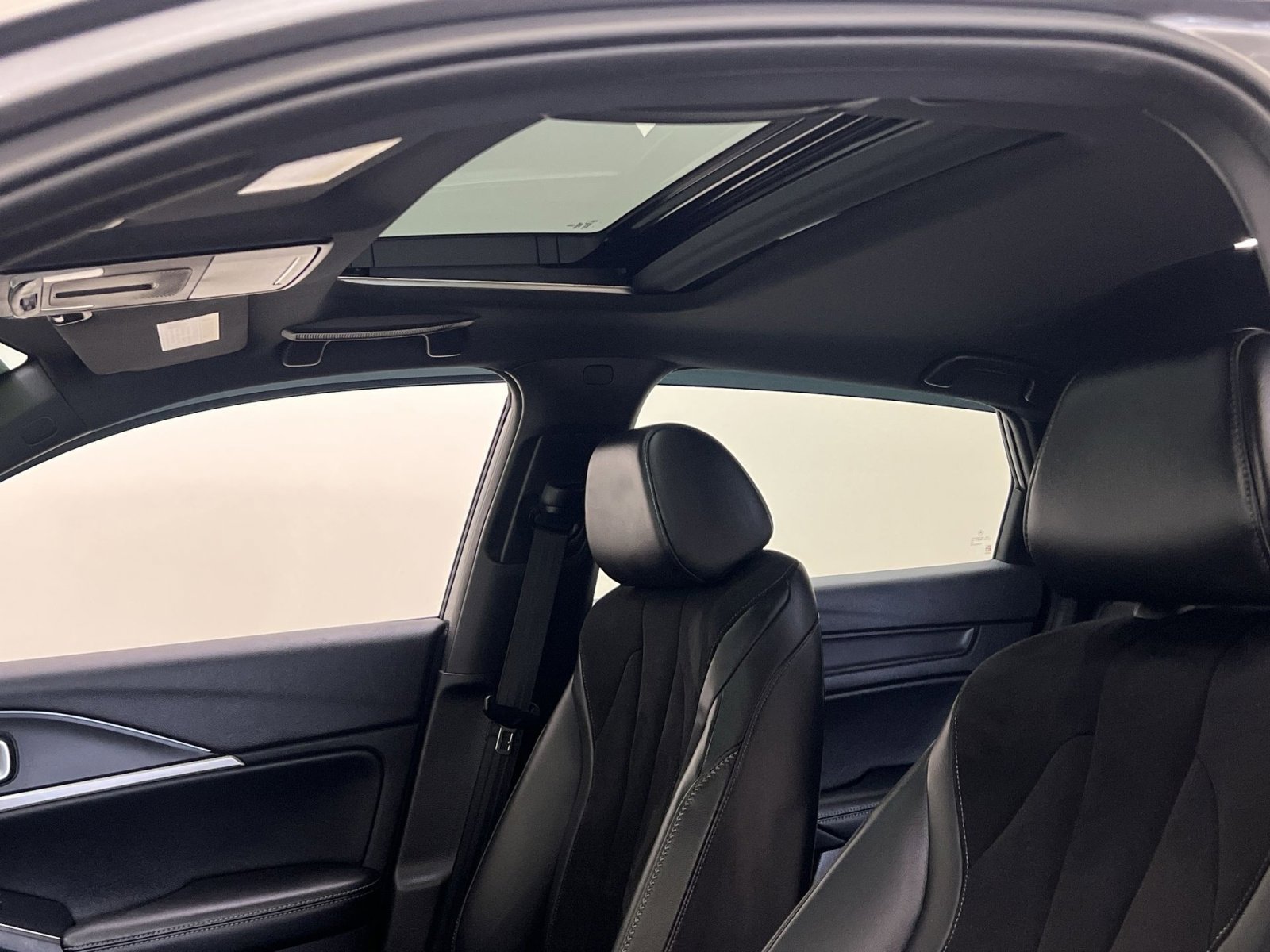 Used 2023 Acura Integra A-Spec image 22