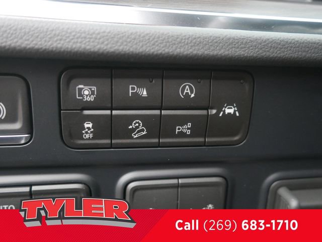 New 2026 Chevrolet Tahoe Premier w/ Sun And Tow Package AWD/4WD image 28