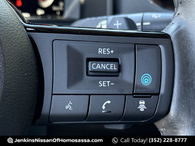 Certified 2021 Nissan Rogue Platinum FWD image 47