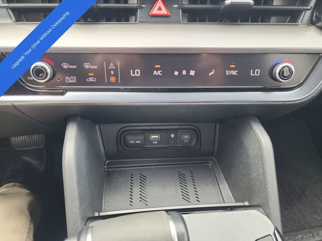Used 2025 Kia Sportage EX FWD image 18