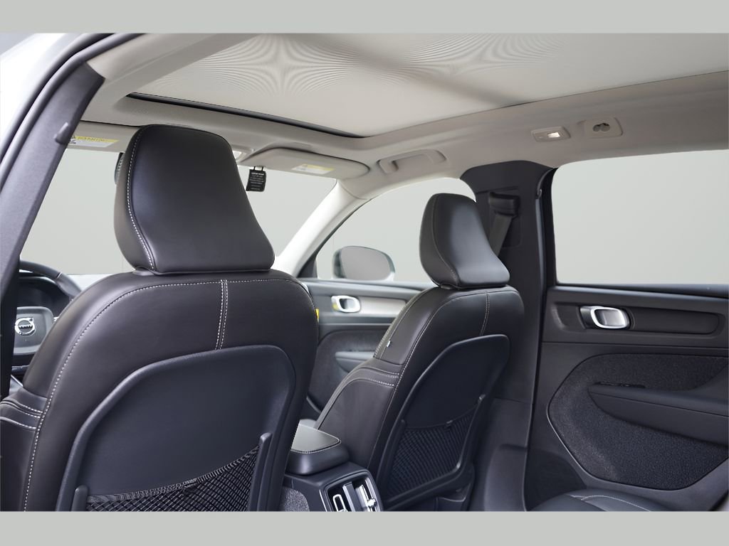 New 2025 Volvo XC40 B5 Plus w/ Climate Package AWD/4WD image 19