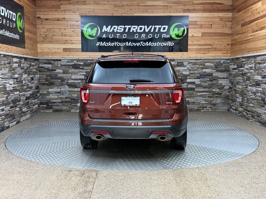 Used 2018 Ford Explorer XLT w/ Equipment Group 202A image 8