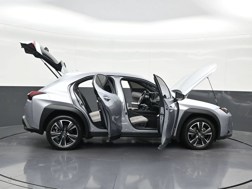 Used 2023 Lexus UX 250h FWD w/ Accessory Package (Z2) image 39