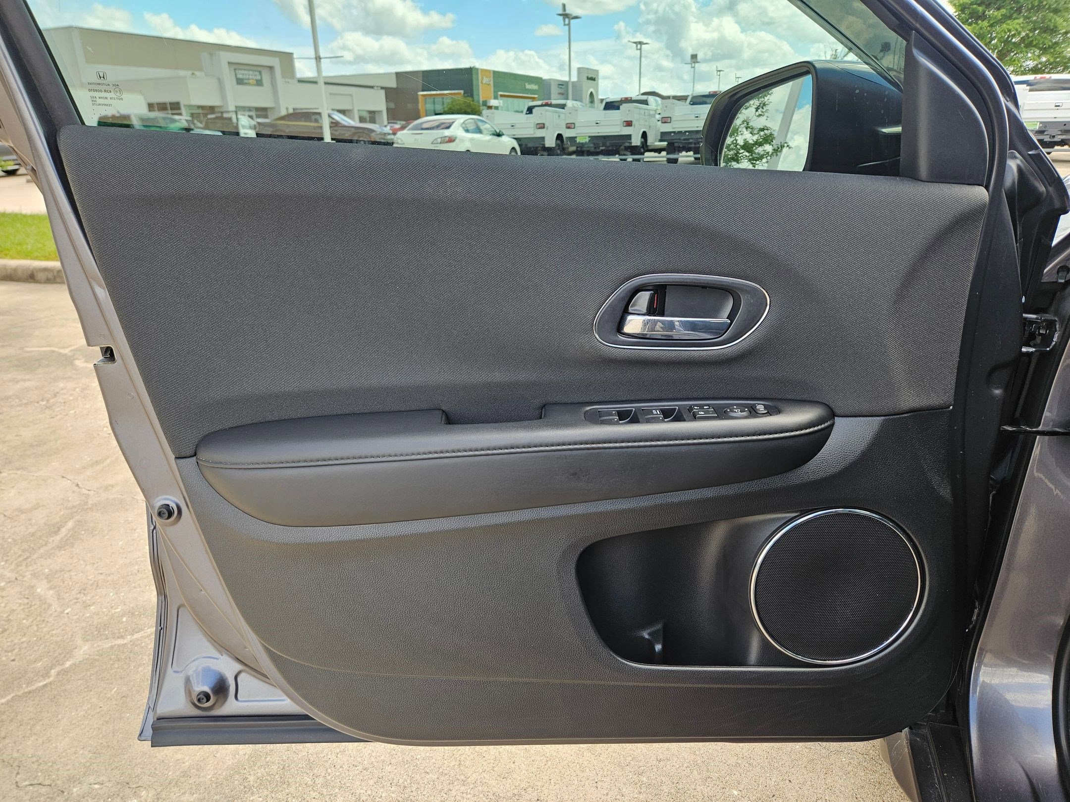 Used 2021 Honda HR-V EX image 12