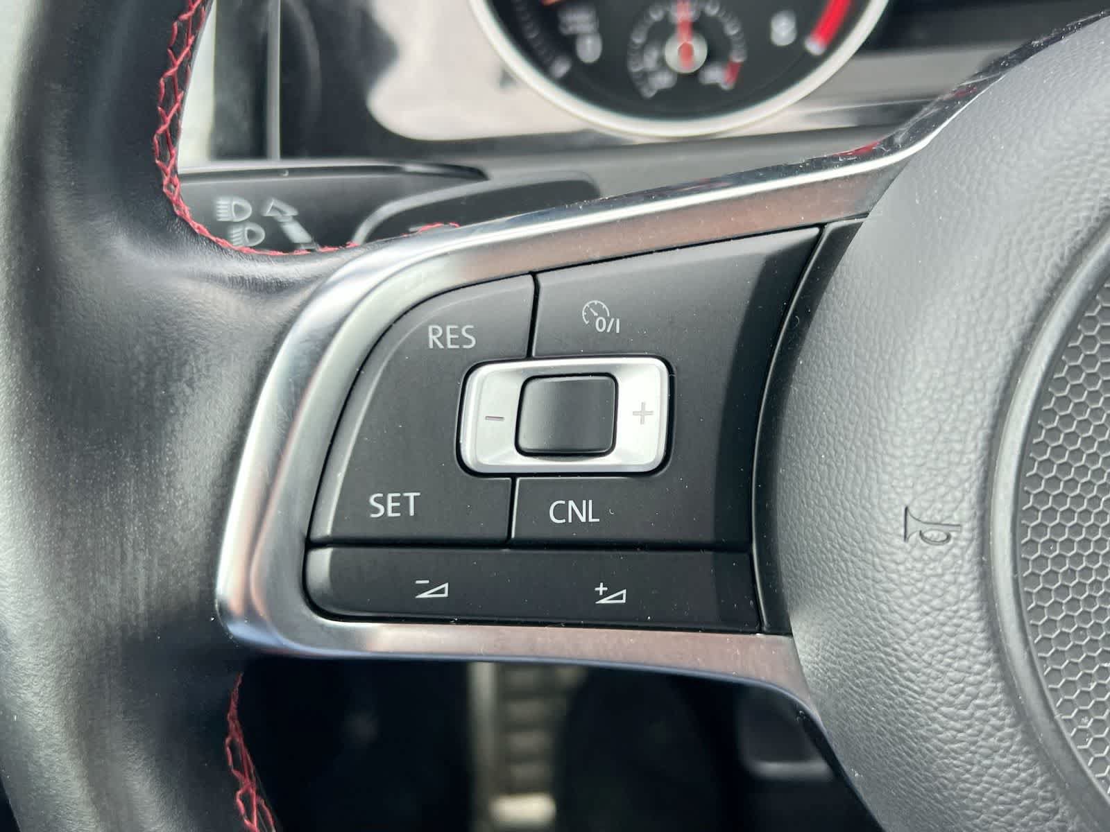 Used 2018 Volkswagen GTI S FWD image 23